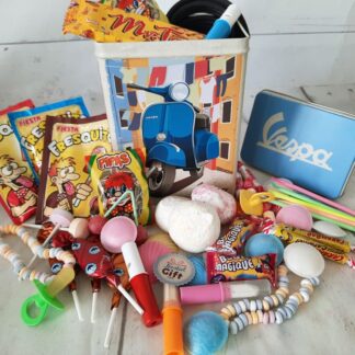 Coffret Cadeau Homme : Boîte haute en métal "Vespa" et ses bonbons rétro 70-80