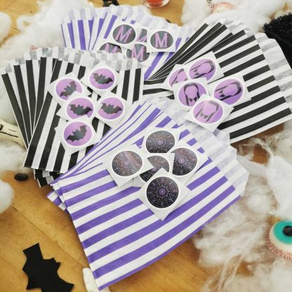 Sachet bonbons halloween vide  - thème sorcière - Violet et noir - lot de 20 + autocollants – Image 2